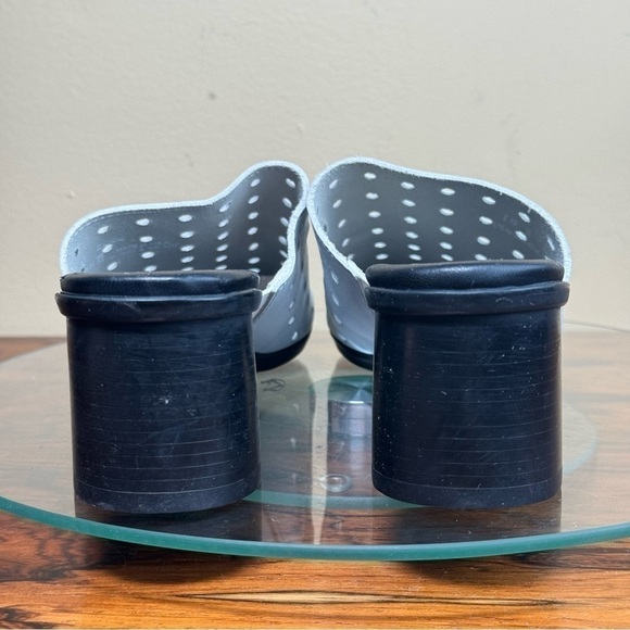 Munro Jules Perforated Heeled Mules White Silver Wash Nubuck - Picture 10 of 16